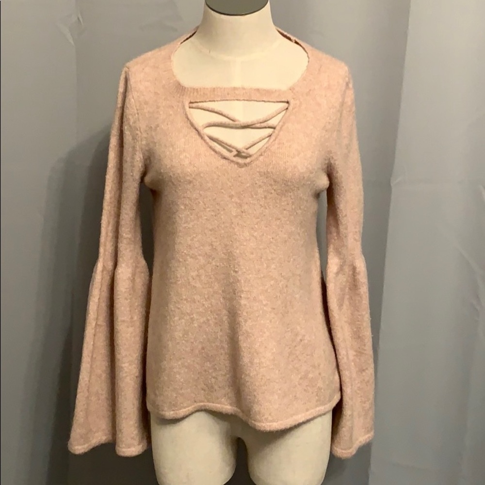 Women’s blush sweater Size M from American Eagle